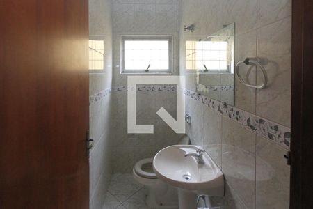 Casa à venda com 260m², 3 quartos e 2 vagas Casa à venda com 260m², 3 quartos e 2 vagasBanheiro 2