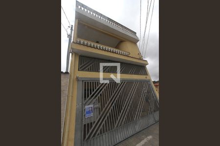 Casa à venda com 260m², 3 quartos e 2 vagas Casa à venda com 260m², 3 quartos e 2 vagasFachada