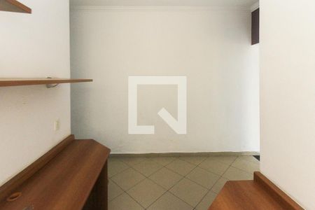 Casa à venda com 260m², 3 quartos e 2 vagas Casa à venda com 260m², 3 quartos e 2 vagasEscritório