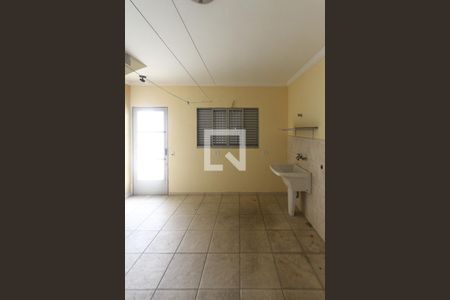 Casa à venda com 260m², 3 quartos e 2 vagas Casa à venda com 260m², 3 quartos e 2 vagasÁrea de Serviço