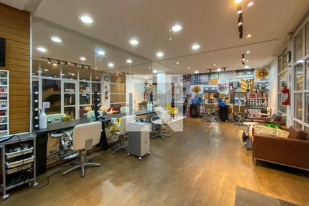 Apartamento à venda com 156m², 4 quartos e 3 vagas Apartamento à venda com 156m², 4 quartos e 3 vagasÁrea Comum