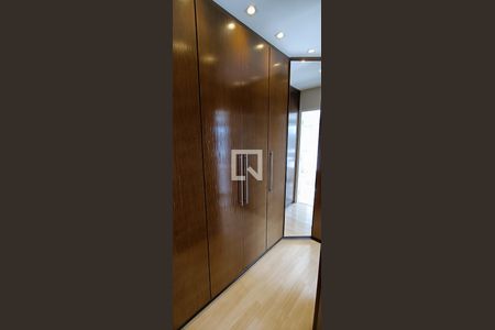 Apartamento à venda com 173m², 3 quartos e 3 vagasCloset da suíte 1