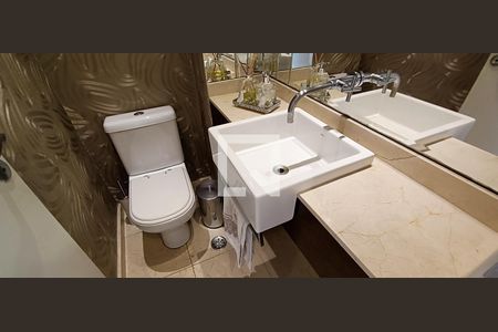 Apartamento à venda com 173m², 3 quartos e 3 vagasBanheiro Social