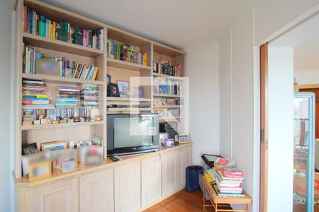 Apartamento à venda com 180m², 4 quartos e 2 vagasSala de TV