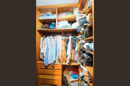 Apartamento à venda com 180m², 4 quartos e 2 vagasCloset da suíte 2