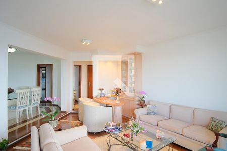 Apartamento à venda com 180m², 4 quartos e 2 vagasSala