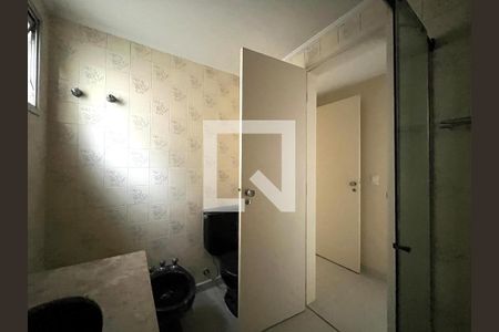 Apartamento para alugar com 191m², 3 quartos e 1 vaga Apartamento para alugar com 191m², 3 quartos e 1 vagaBanheiro da Suíte