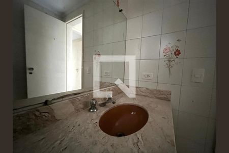 Apartamento para alugar com 191m², 3 quartos e 1 vaga Apartamento para alugar com 191m², 3 quartos e 1 vagaBanheiro Corredor