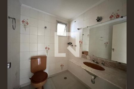 Apartamento para alugar com 191m², 3 quartos e 1 vaga Apartamento para alugar com 191m², 3 quartos e 1 vagaBanheiro Corredor