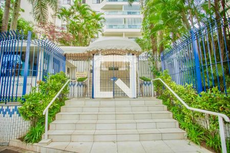 Apartamento para alugar com 191m², 3 quartos e 1 vaga Apartamento para alugar com 191m², 3 quartos e 1 vagaFachada