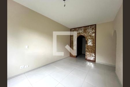 Apartamento para alugar com 191m², 3 quartos e 1 vaga Apartamento para alugar com 191m², 3 quartos e 1 vagaSuite