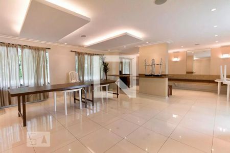 Apartamento para alugar com 191m², 3 quartos e 1 vaga Apartamento para alugar com 191m², 3 quartos e 1 vagaÁrea comum - Salão de festas