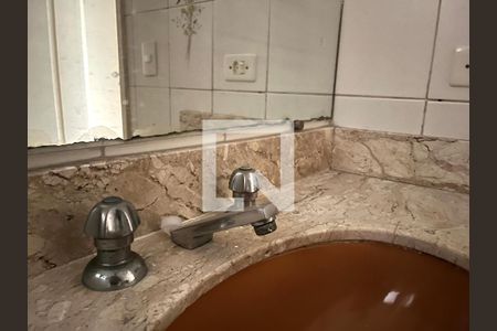 Apartamento para alugar com 191m², 3 quartos e 1 vaga Apartamento para alugar com 191m², 3 quartos e 1 vagaBanheiro Corredor