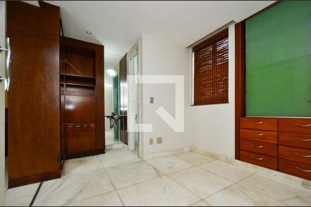 Quarto de apartamento à venda com 1 quarto, 61m² em Carmo, Belo Horizonte