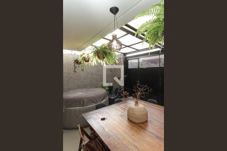 Casa à venda com 89m², 2 quartos e 2 vagasGaragem