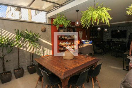 Casa à venda com 89m², 2 quartos e 2 vagasGaragem