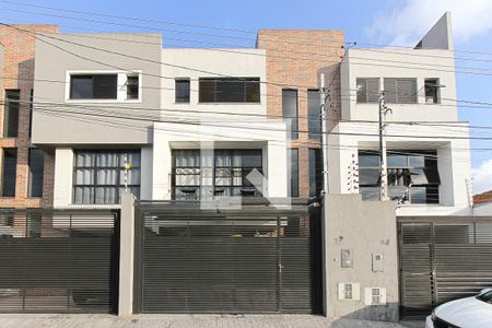 Casa à venda com 89m², 2 quartos e 2 vagasFachada