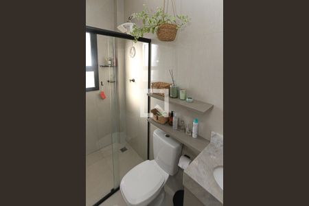 Casa à venda com 89m², 2 quartos e 2 vagasBanheiro da Suite 02