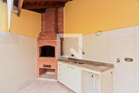 Casa à venda com 134m², 3 quartos e 3 vagas Casa à venda com 134m², 3 quartos e 3 vagasÁrea externa