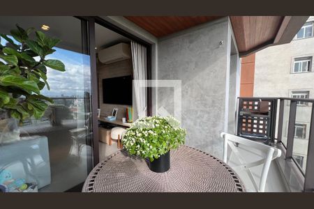 Apartamento à venda com 60m², 2 quartos e 1 vagaVaranda