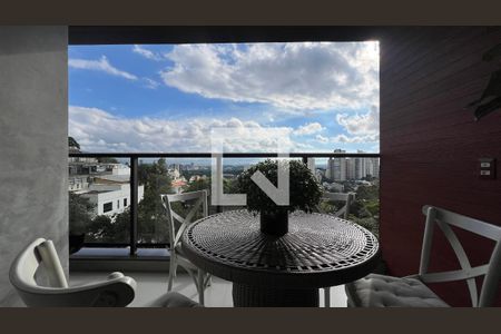 Apartamento à venda com 60m², 2 quartos e 1 vagaVaranda