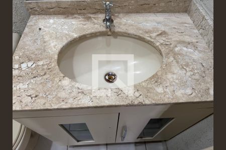 Apartamento à venda com 82m², 3 quartos e 1 vagaSuíte - Banheiro