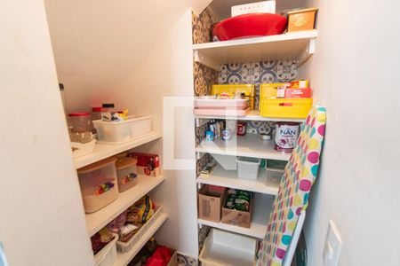 Apartamento à venda com 240m², 5 quartos e 3 vagasDespensa