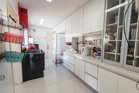 Apartamento à venda com 240m², 5 quartos e 3 vagasCozinha