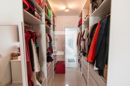 Apartamento à venda com 240m², 5 quartos e 3 vagasCloset da suíte 1