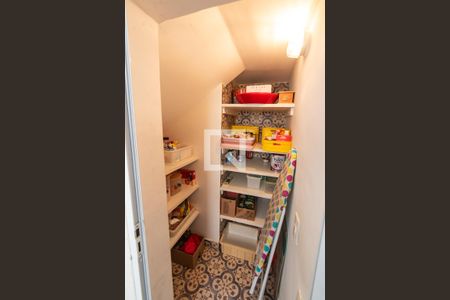 Apartamento à venda com 240m², 5 quartos e 3 vagasDespensa