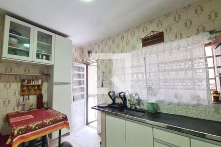 Casa à venda com 250m², 2 quartos e 2 vagas Casa à venda com 250m², 2 quartos e 2 vagasCozinha