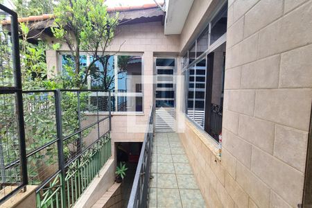 Casa à venda com 250m², 2 quartos e 2 vagas Casa à venda com 250m², 2 quartos e 2 vagasGaragem