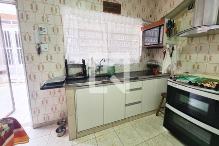 Casa à venda com 250m², 2 quartos e 2 vagas Casa à venda com 250m², 2 quartos e 2 vagasCozinha