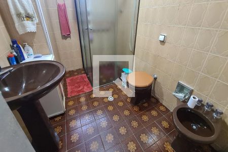 Casa à venda com 250m², 2 quartos e 2 vagas Casa à venda com 250m², 2 quartos e 2 vagasBanheiro