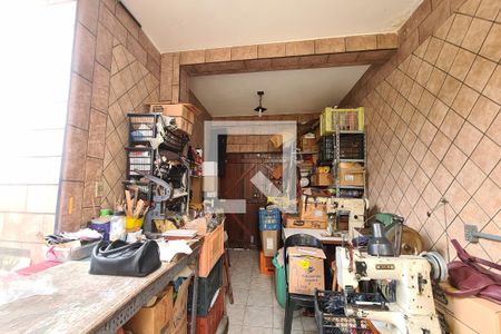 Casa à venda com 250m², 2 quartos e 2 vagas Casa à venda com 250m², 2 quartos e 2 vagasGaragem