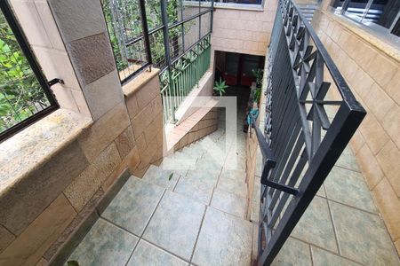 Casa à venda com 250m², 2 quartos e 2 vagas Casa à venda com 250m², 2 quartos e 2 vagasGaragem