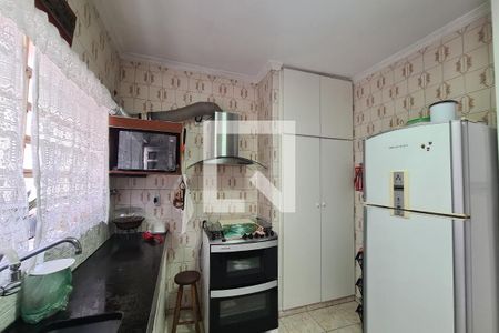 Casa à venda com 250m², 2 quartos e 2 vagas Casa à venda com 250m², 2 quartos e 2 vagasCozinha