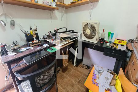 Casa à venda com 250m², 2 quartos e 2 vagas Casa à venda com 250m², 2 quartos e 2 vagasEdícula