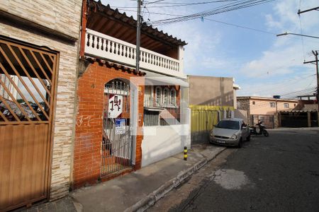 Casa para alugar com 80m², 2 quartos e sem vaga Casa para alugar com 80m², 2 quartos e sem vagaFachada