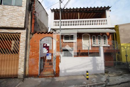 Casa para alugar com 80m², 2 quartos e sem vaga Casa para alugar com 80m², 2 quartos e sem vagaFachada