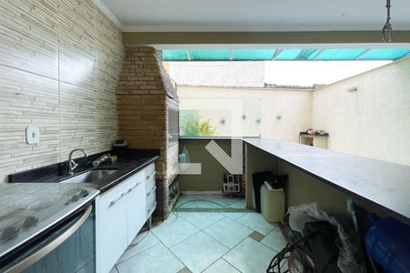Casa à venda com 230m², 4 quartos e 6 vagasÁrea - Churrasqueira