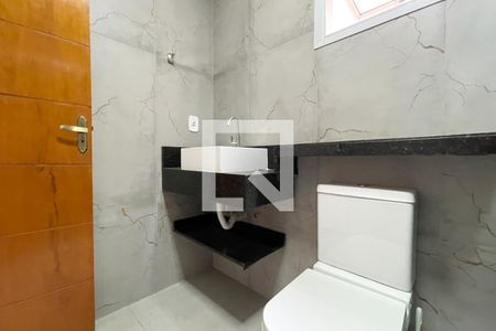 Casa à venda com 230m², 4 quartos e 6 vagasBanheiro Social 1