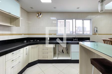 Casa à venda com 230m², 4 quartos e 6 vagasCozinha