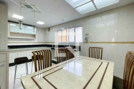 Casa à venda com 230m², 4 quartos e 6 vagasCopa