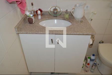 Apartamento à venda com 80m², 2 quartos e sem vagaBanheiro