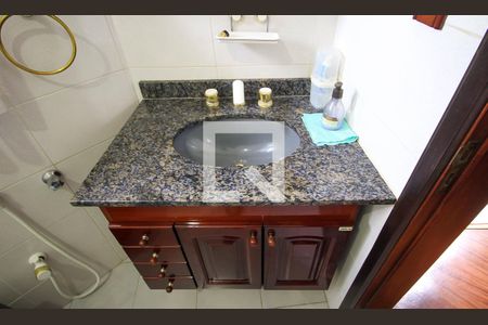 Casa à venda com 299m², 3 quartos e 4 vagasBanheiro da Suíte