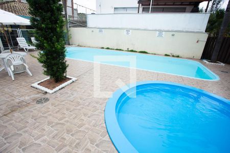 Casa de condomínio para alugar com 80m², 2 quartos e 1 vagaÁrea comum - Piscina