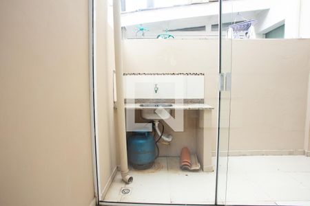 Casa de condomínio para alugar com 80m², 2 quartos e 1 vagaÁrea de Serviço
