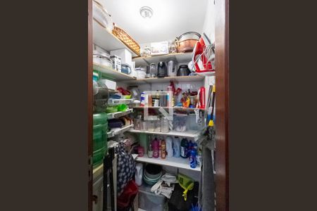 Apartamento à venda com 85m², 3 quartos e 2 vagas Apartamento à venda com 85m², 3 quartos e 2 vagasDespensa