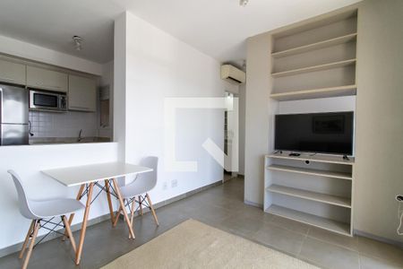 Sala de apartamento para alugar com 1 quarto, 57m² em Cambuí, Campinas